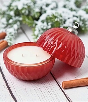  Red ornament candle